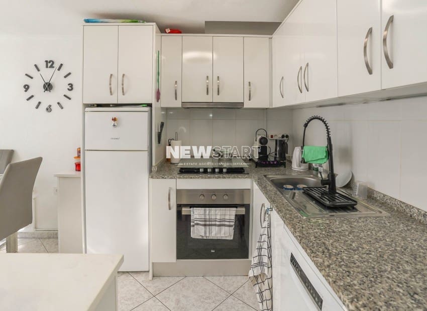 Casa de 2 habitaciones en San Fulgencio en venta con garaje - 129.000 € (Ref: 10172274)