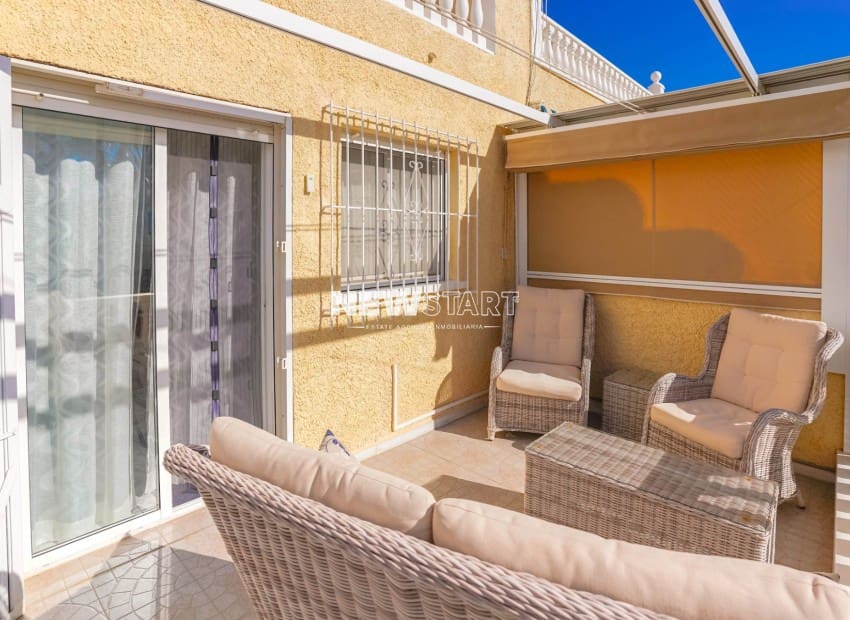 Casa de 2 habitaciones en San Fulgencio en venta con garaje - 129.000 € (Ref: 10172274)
