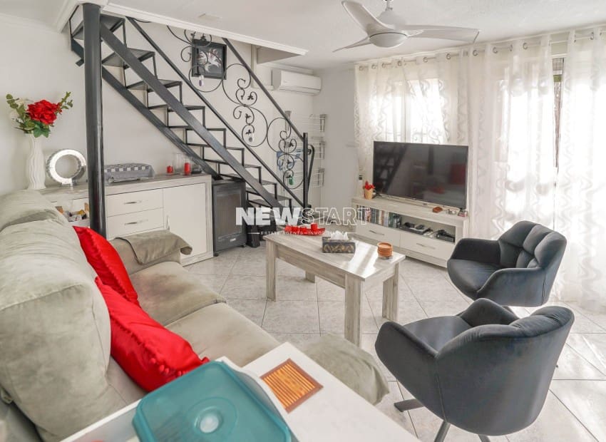 Casa de 2 habitaciones en San Fulgencio en venta con garaje - 129.000 € (Ref: 10172274)