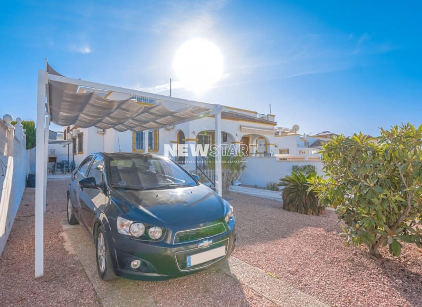 3 chambre Villa/Maison Semi-Mitoyenne à vendre à San Fulgencio avec piscine garage - 185 000 € (Ref: 10172754)