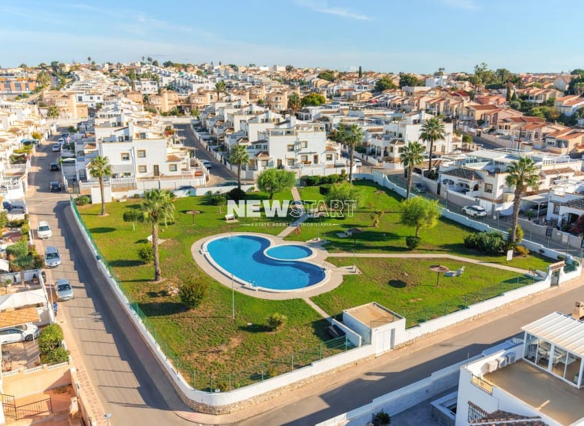 3 chambre Villa/Maison Semi-Mitoyenne à vendre à San Fulgencio avec piscine garage - 185 000 € (Ref: 10172754)