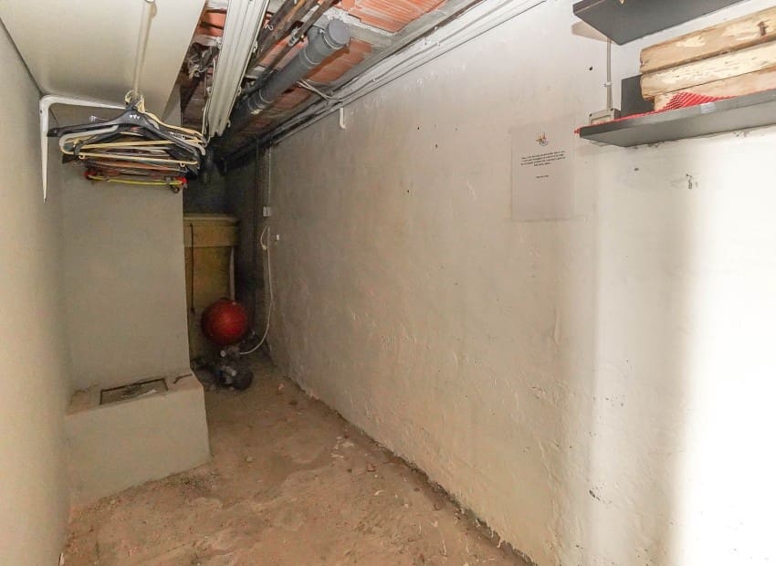 Kommersiell til salgs i San Fulgencio med garasje - € 125 000 (Ref: 7002670)