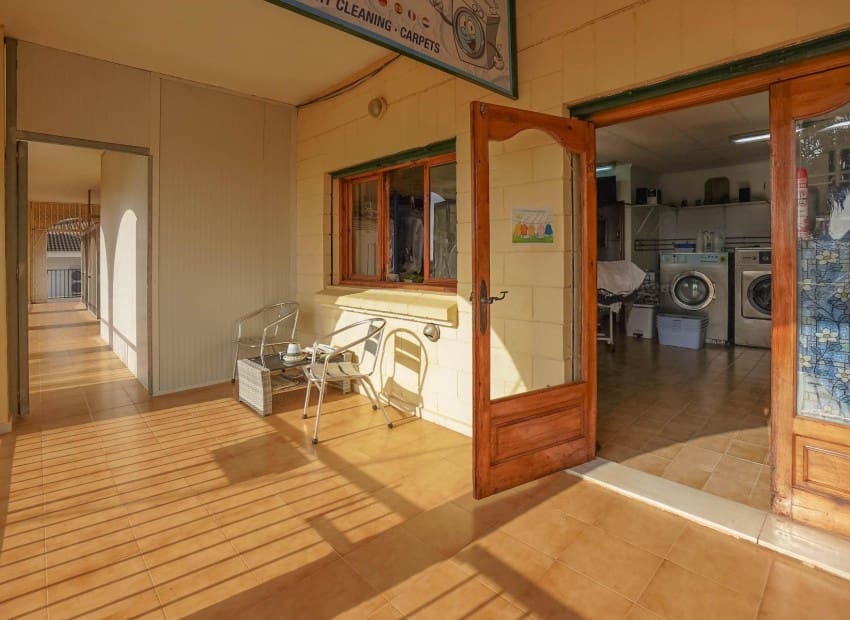 Kommersiell til salgs i San Fulgencio med garasje - € 125 000 (Ref: 7002670)