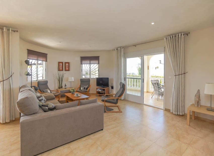 Chalet de 5 habitaciones en San Fulgencio en venta con piscina garaje - 475.000 € (Ref: 7122804)