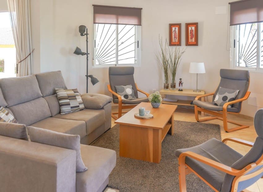 Chalet de 5 habitaciones en San Fulgencio en venta con piscina garaje - 475.000 € (Ref: 7122804)