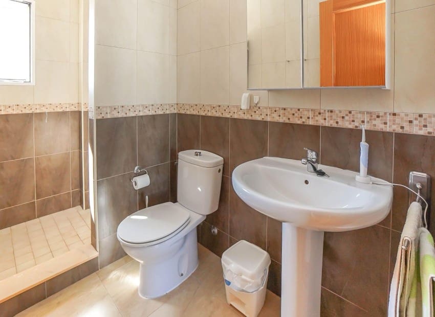 Chalet de 5 habitaciones en San Fulgencio en venta con piscina garaje - 475.000 € (Ref: 7122804)