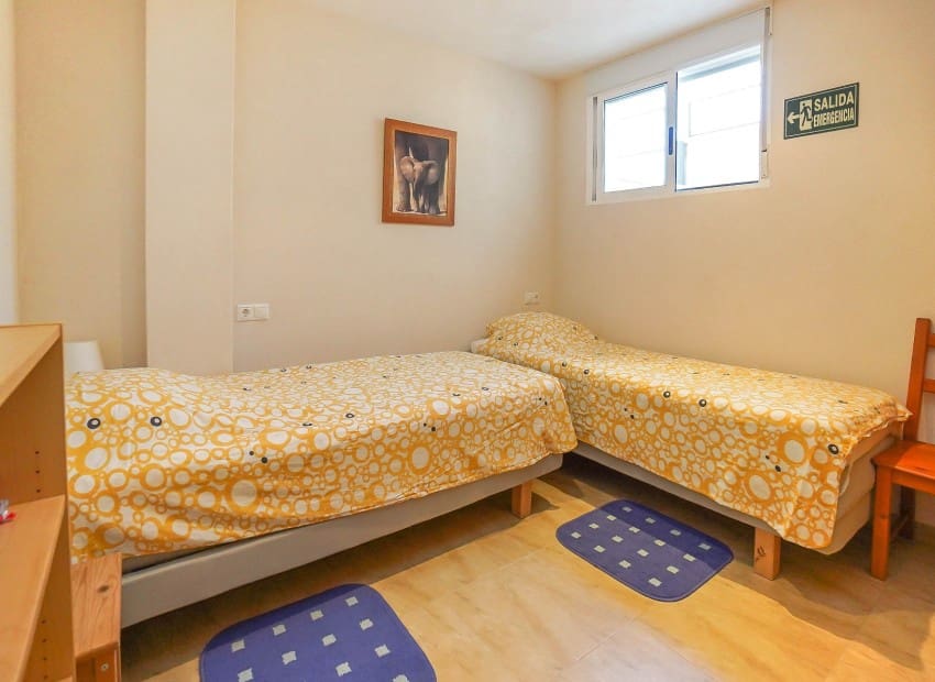 Chalet de 5 habitaciones en San Fulgencio en venta con piscina garaje - 475.000 € (Ref: 7122804)