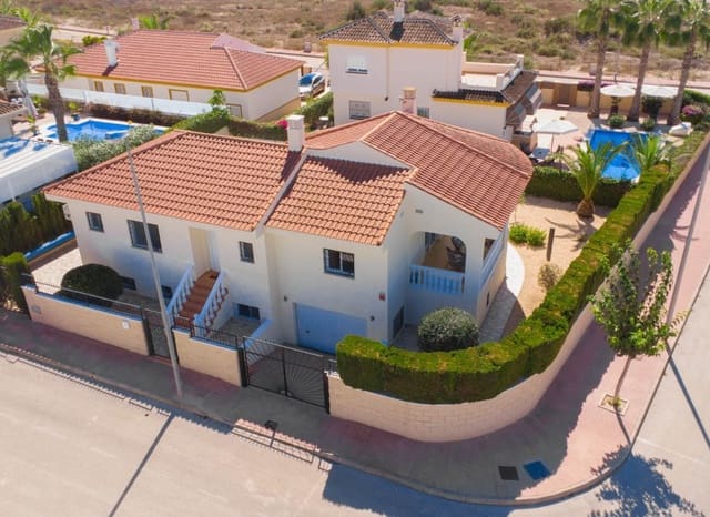 Chalet de 5 habitaciones en San Fulgencio en venta con piscina garaje - 475.000 € (Ref: 7122804)