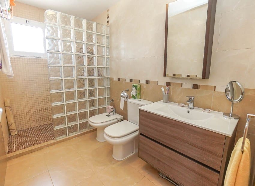 4 slaapkamer Villa te koop in San Fulgencio met zwembad - € 595.000 (Ref: 7544030)