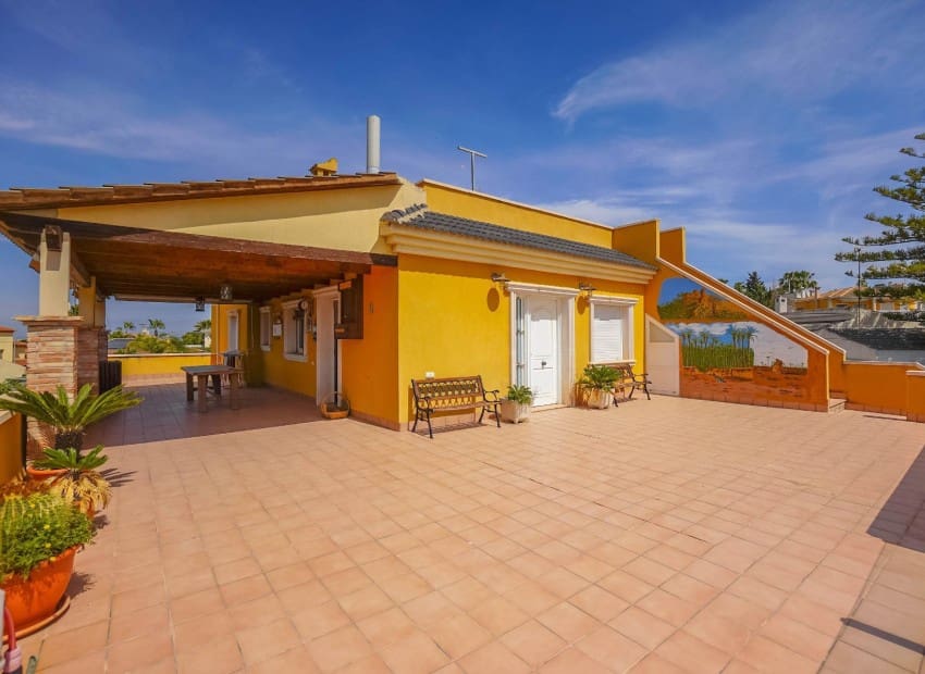 4 slaapkamer Villa te koop in San Fulgencio met zwembad - € 595.000 (Ref: 7544030)