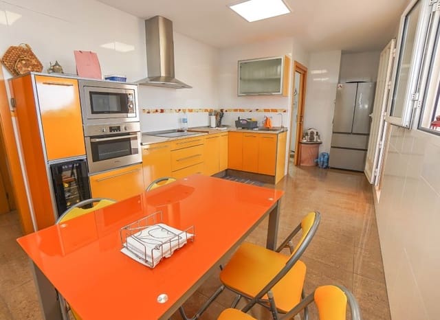 4 bedroom Villa for sale in San Fulgencio with pool - € 595,000 (Ref: 7544030)