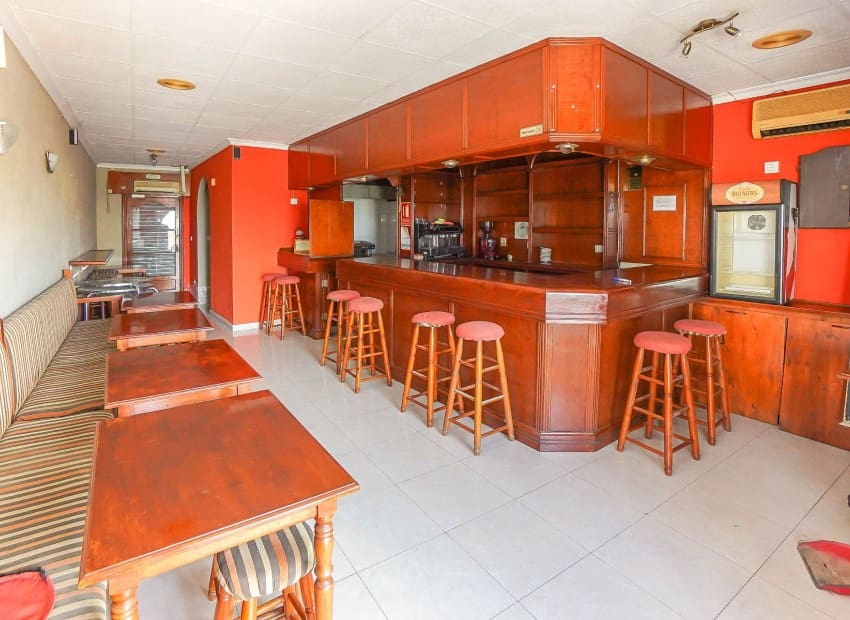 Commercial for sale in San Fulgencio - € 99,500 (Ref: 7739968)