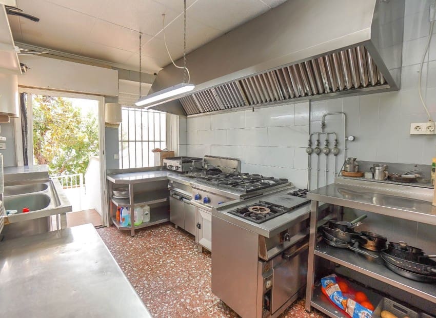 Kommersiell til salgs i San Fulgencio med garasje - € 145 000 (Ref: 8493240)