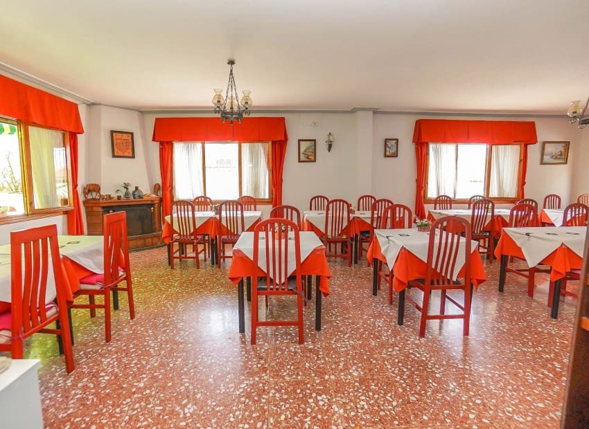 Kommersiell til salgs i San Fulgencio med garasje - € 145 000 (Ref: 8493240)