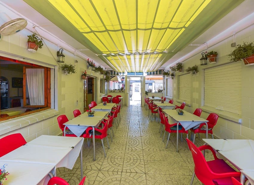 Kommersiell til salgs i San Fulgencio med garasje - € 145 000 (Ref: 8493240)