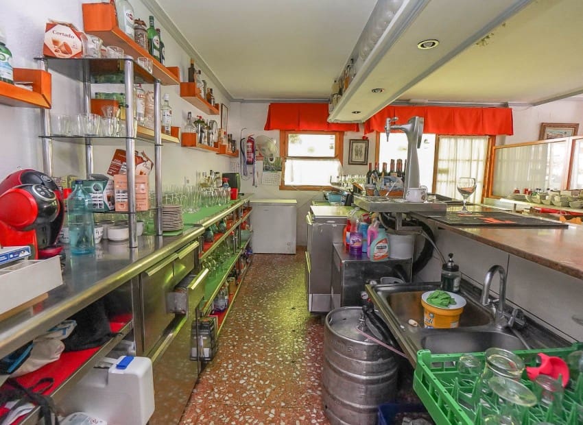 Kommersiell til salgs i San Fulgencio med garasje - € 145 000 (Ref: 8493240)