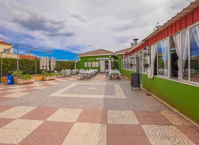 Commercial for sale in San Fulgencio - € 710,000 (Ref: 8891517)