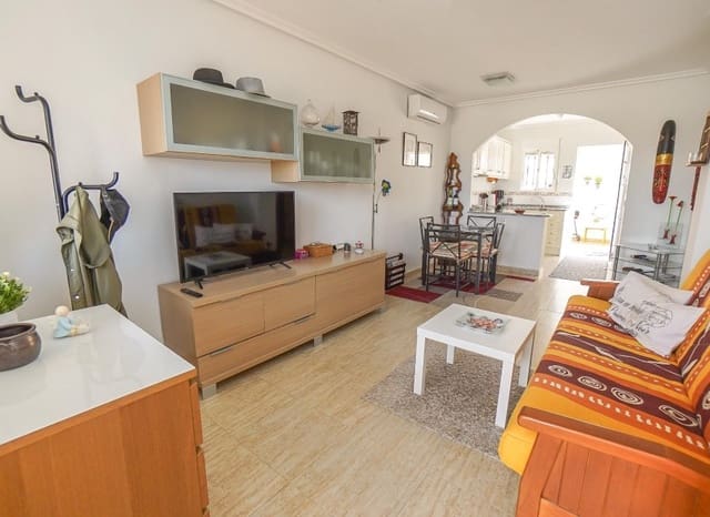 2 soveværelse Byhus til salg i Daya Nueva med swimmingpool - € 139.000 (Ref: 8897383)