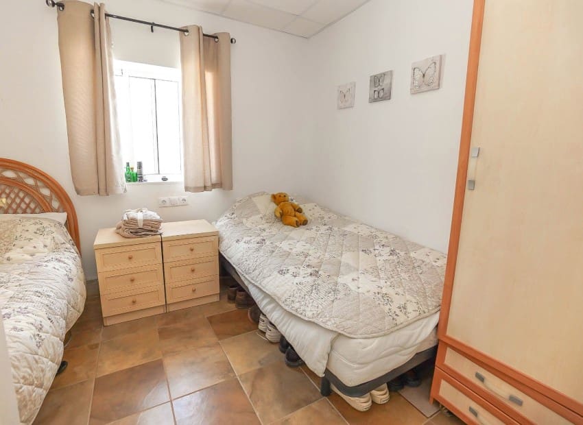 Chalet de 6 habitaciones en San Fulgencio en venta con piscina - 499.000 € (Ref: 8901430)