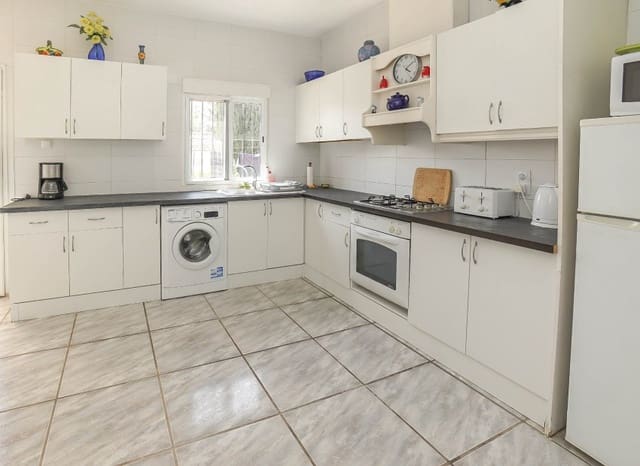 Chalet de 6 habitaciones en San Fulgencio en venta con piscina - 499.000 € (Ref: 8901430)