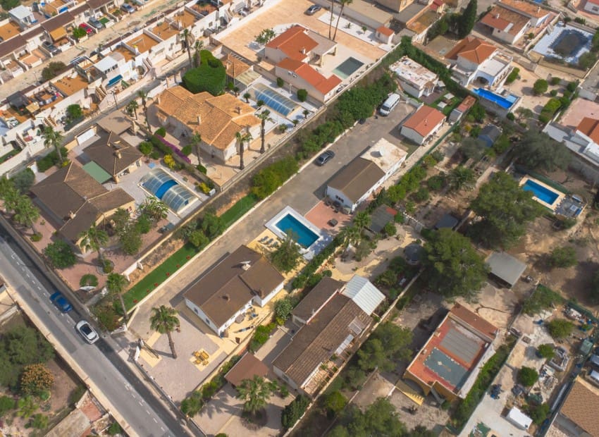 Chalet de 6 habitaciones en San Fulgencio en venta con piscina - 499.000 € (Ref: 8901430)