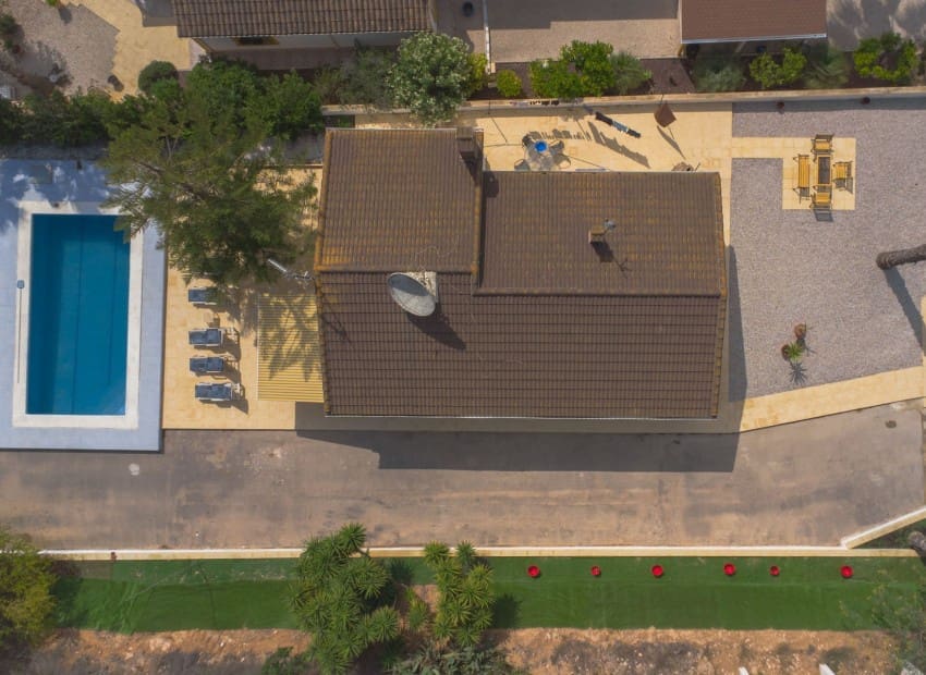 Chalet de 6 habitaciones en San Fulgencio en venta con piscina - 499.000 € (Ref: 8901430)