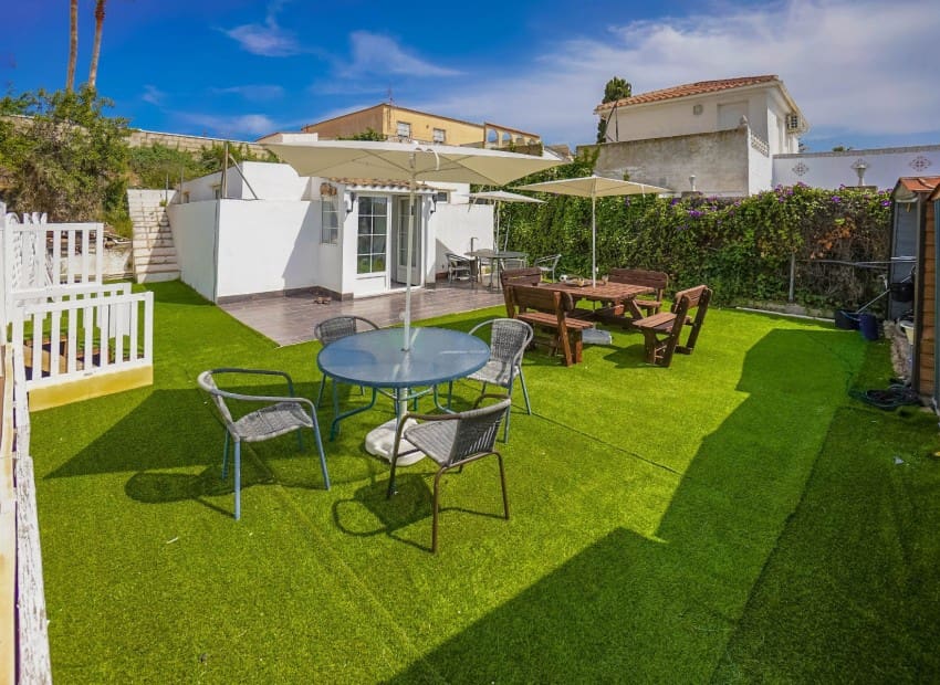 Chalet de 6 habitaciones en San Fulgencio en venta con piscina - 499.000 € (Ref: 8901430)