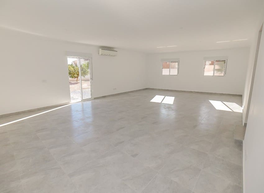 Chalet de 4 habitaciones en San Fulgencio en venta - 380.000 € (Ref: 8901432)