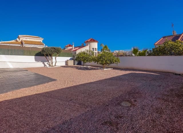 Chalet de 4 habitaciones en San Fulgencio en venta - 380.000 € (Ref: 8901432)