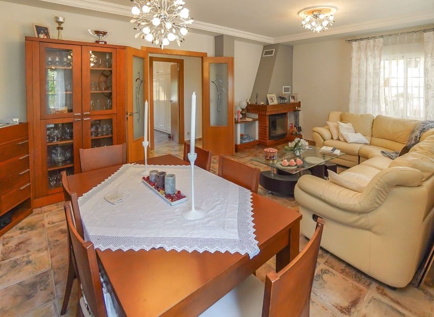 5 chambre Finca/Maison de Campagne à vendre à La Hoya avec piscine - 520 000 € (Ref: 9015891)