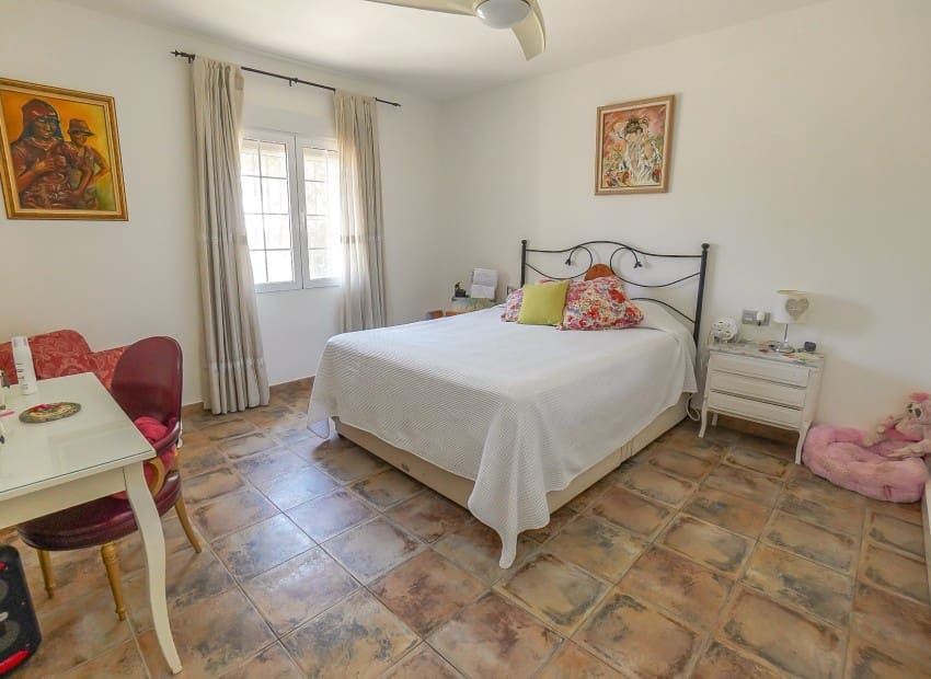 5 chambre Finca/Maison de Campagne à vendre à La Hoya avec piscine - 520 000 € (Ref: 9015891)