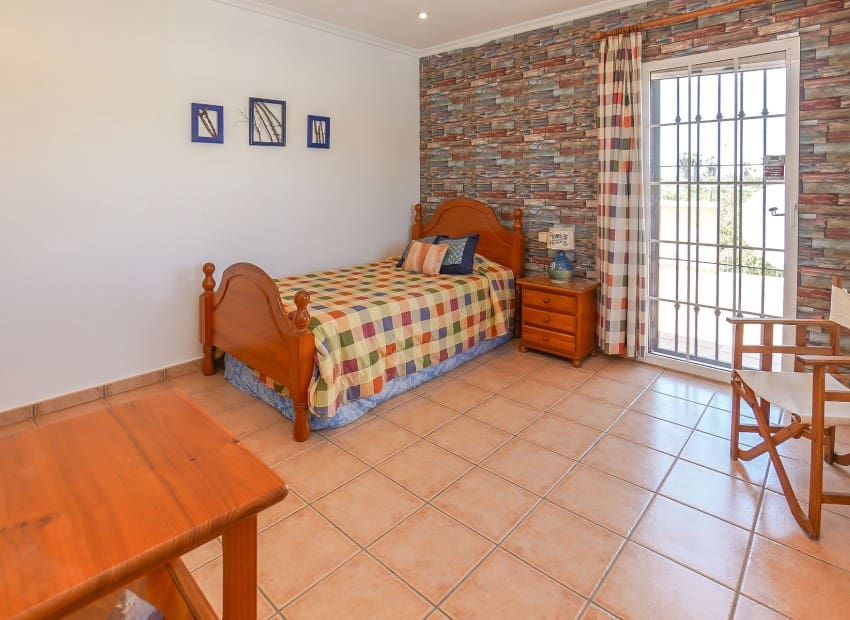 5 chambre Finca/Maison de Campagne à vendre à La Hoya avec piscine - 520 000 € (Ref: 9015891)