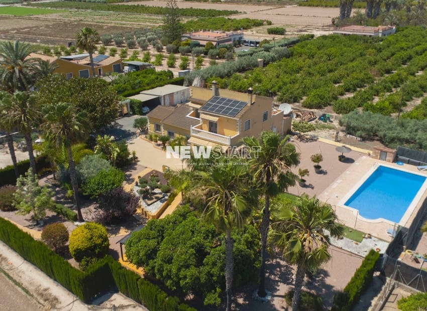 5 chambre Finca/Maison de Campagne à vendre à La Hoya avec piscine - 520 000 € (Ref: 9015891)