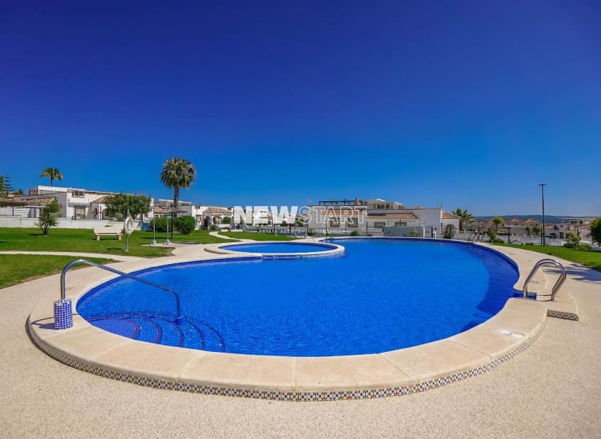 Pareado de 3 habitaciones en La Marina en venta con piscina - 169.000 € (Ref: 9199938)