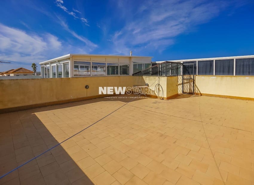 Pareado de 3 habitaciones en La Marina en venta con piscina - 169.000 € (Ref: 9199938)