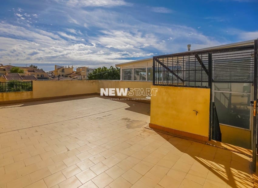 Pareado de 3 habitaciones en La Marina en venta con piscina - 169.000 € (Ref: 9199938)