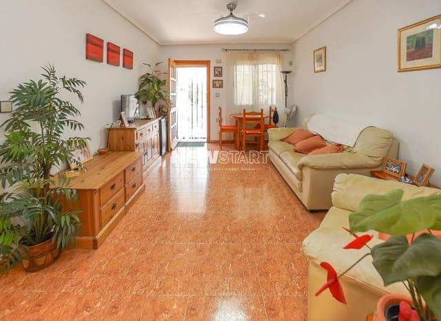 3 Zimmer Doppelhaus zu verkaufen in La Marina, Elche / Elx mit Pool - 169.000 € (Ref: 9199938)