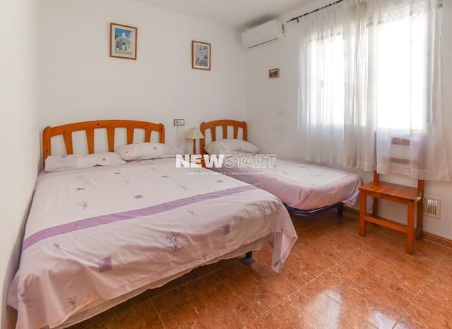 3 Zimmer Doppelhaus zu verkaufen in La Marina, Elche / Elx mit Pool - 169.000 € (Ref: 9199938)