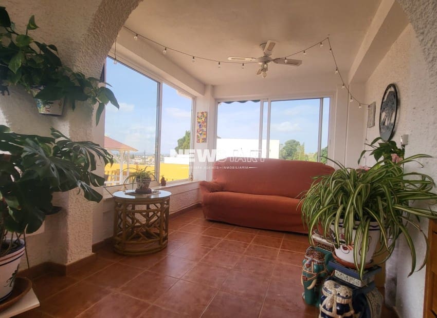 Chalet de 3 habitaciones en Ciudad Quesada en venta con piscina garaje - 399.000 € (Ref: 9237753)