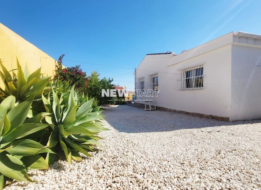 Chalet de 3 habitaciones en Ciudad Quesada en venta con piscina garaje - 399.000 € (Ref: 9237753)