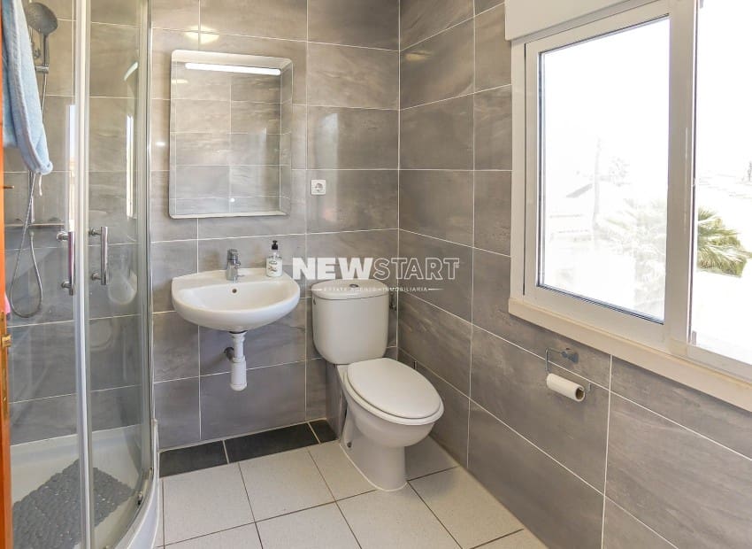 3 bedroom Villa for sale in San Fulgencio with pool - € 185,000 (Ref: 9238842)