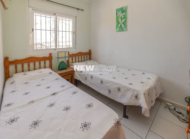 Chalet de 3 habitaciones en San Fulgencio en venta con piscina - 185.000 € (Ref: 9238842)