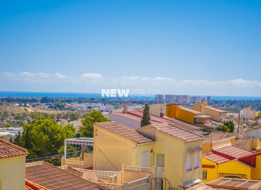 3 bedroom Villa for sale in San Fulgencio with pool - € 185,000 (Ref: 9238842)