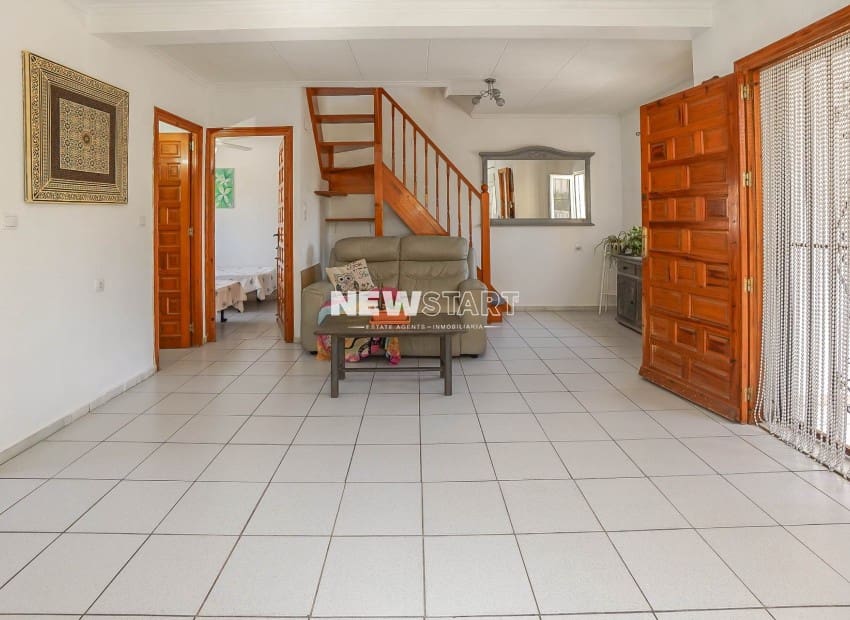 3 bedroom Villa for sale in San Fulgencio with pool - € 185,000 (Ref: 9238842)