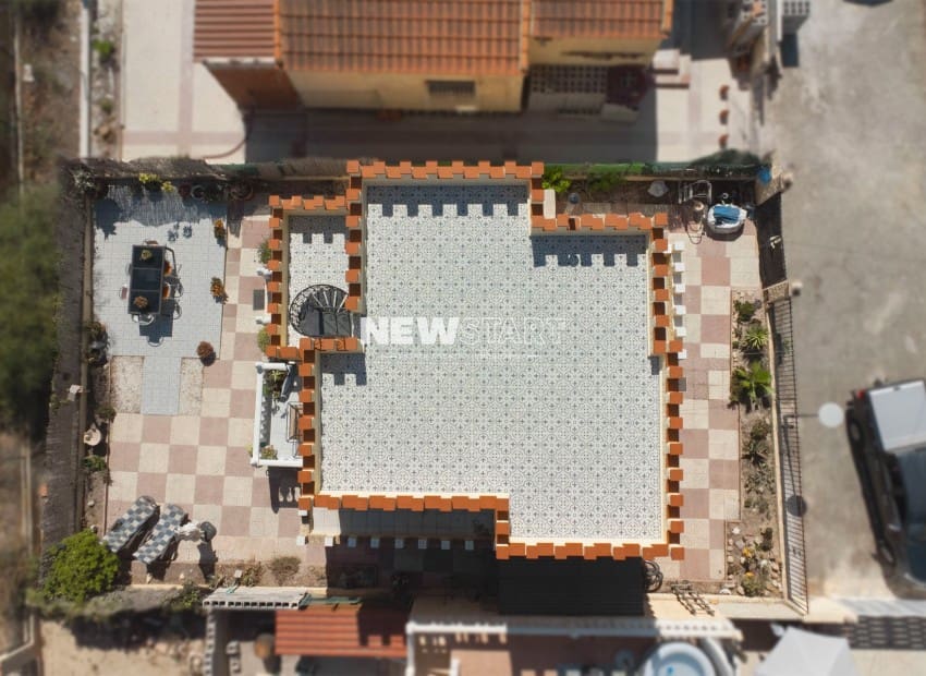 3 bedroom Villa for sale in San Fulgencio with pool - € 185,000 (Ref: 9238842)