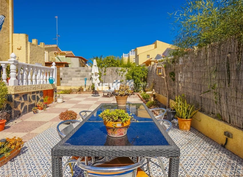 3 bedroom Villa for sale in San Fulgencio with pool - € 185,000 (Ref: 9238842)