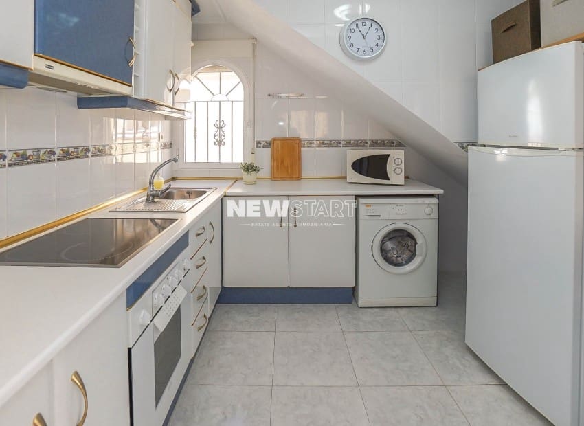 4 bedroom Villa for sale in La Marina with pool - € 229,500 (Ref: 9270258)