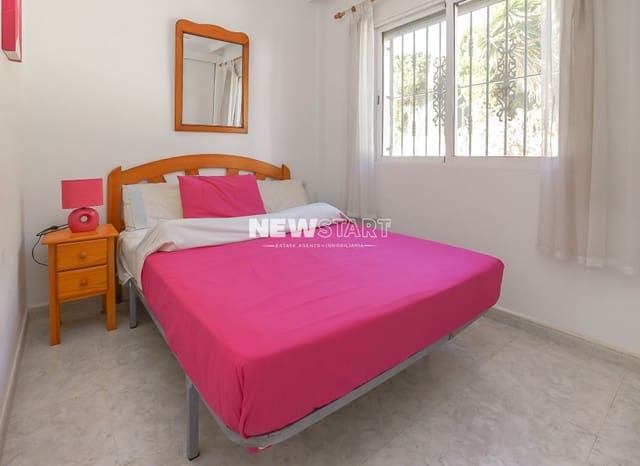 4 soveværelse Villa til salg i La Marina, Elche / Elx med swimmingpool - € 229.500 (Ref: 9270258)