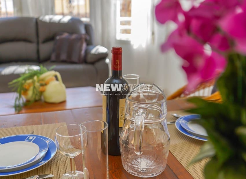 4 bedroom Villa for sale in La Marina with pool - € 229,500 (Ref: 9270258)