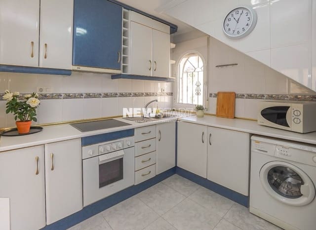 4 soveværelse Villa til salg i La Marina, Elche / Elx med swimmingpool - € 229.500 (Ref: 9270258)